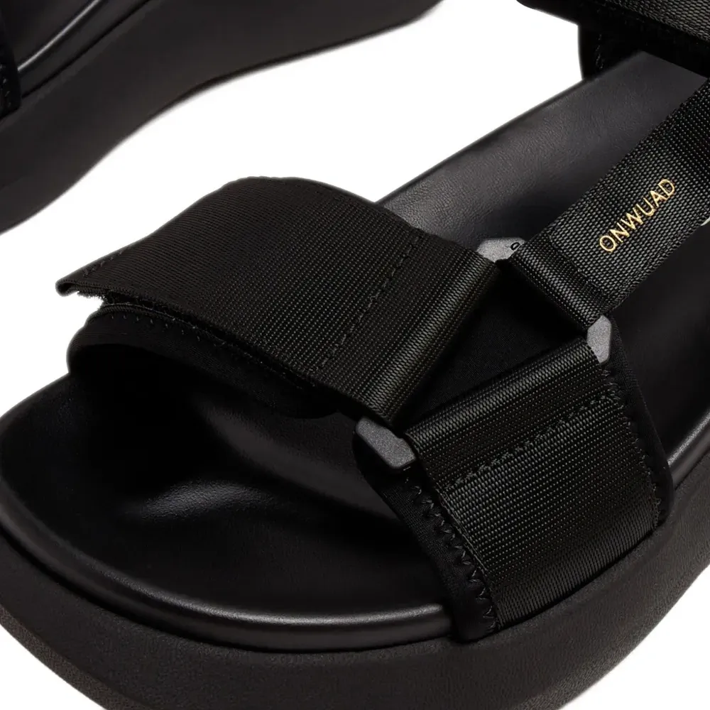 Сандалии на платформе