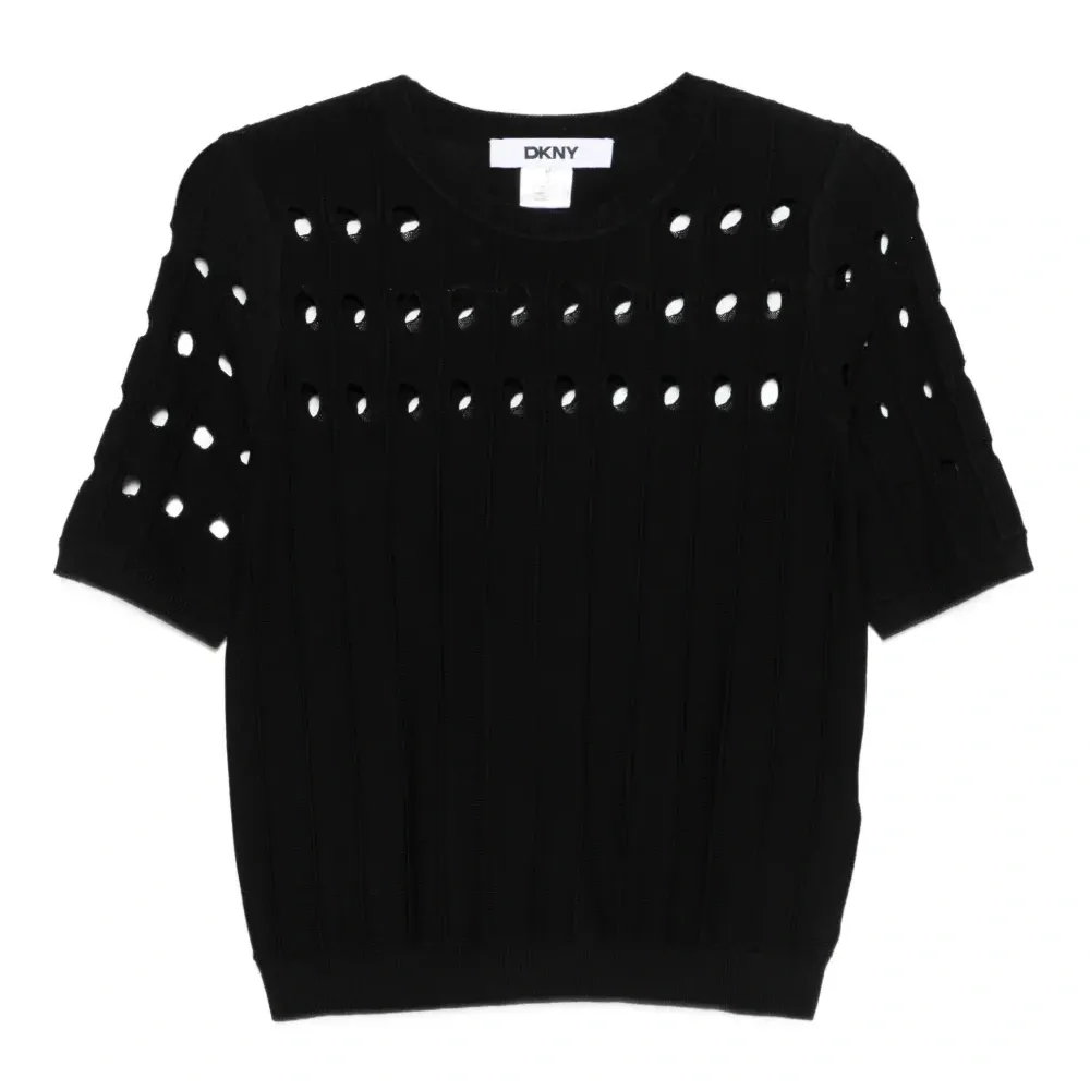 Свитер в рубчик с вырезом