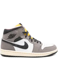 Высокие кроссовки