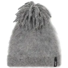 Вязаная пушистая шапка