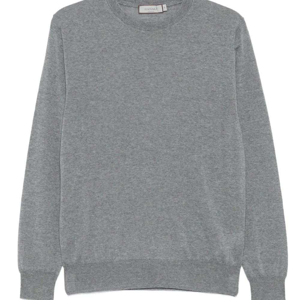 Шерстяной свитер с круглым вырезом