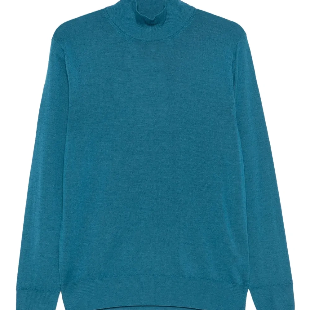 Шерстяной свитер с высоким воротником