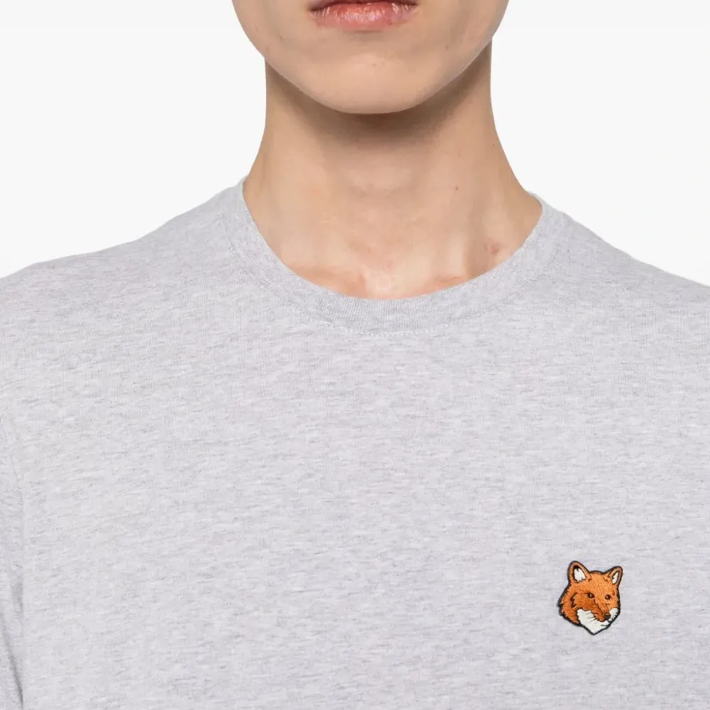 Футболка с нашивкой Футболка с нашивкой