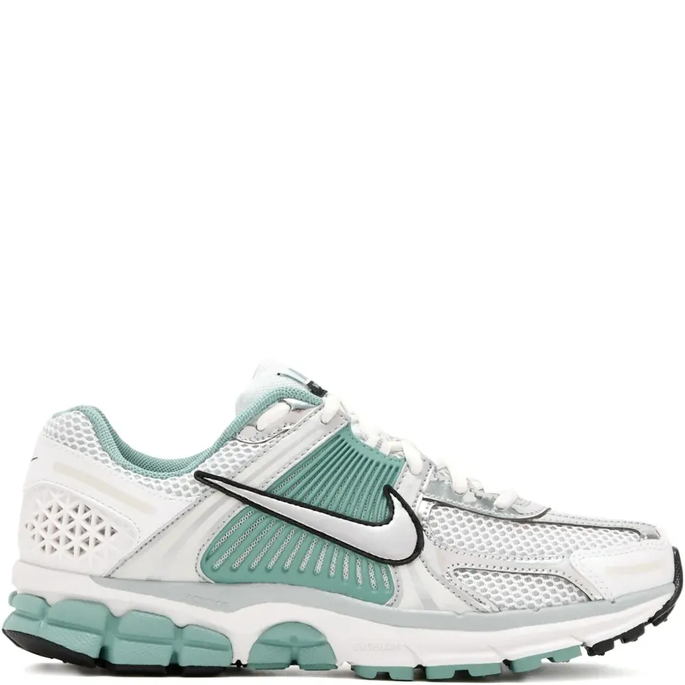 Кроссовки Vomero 5