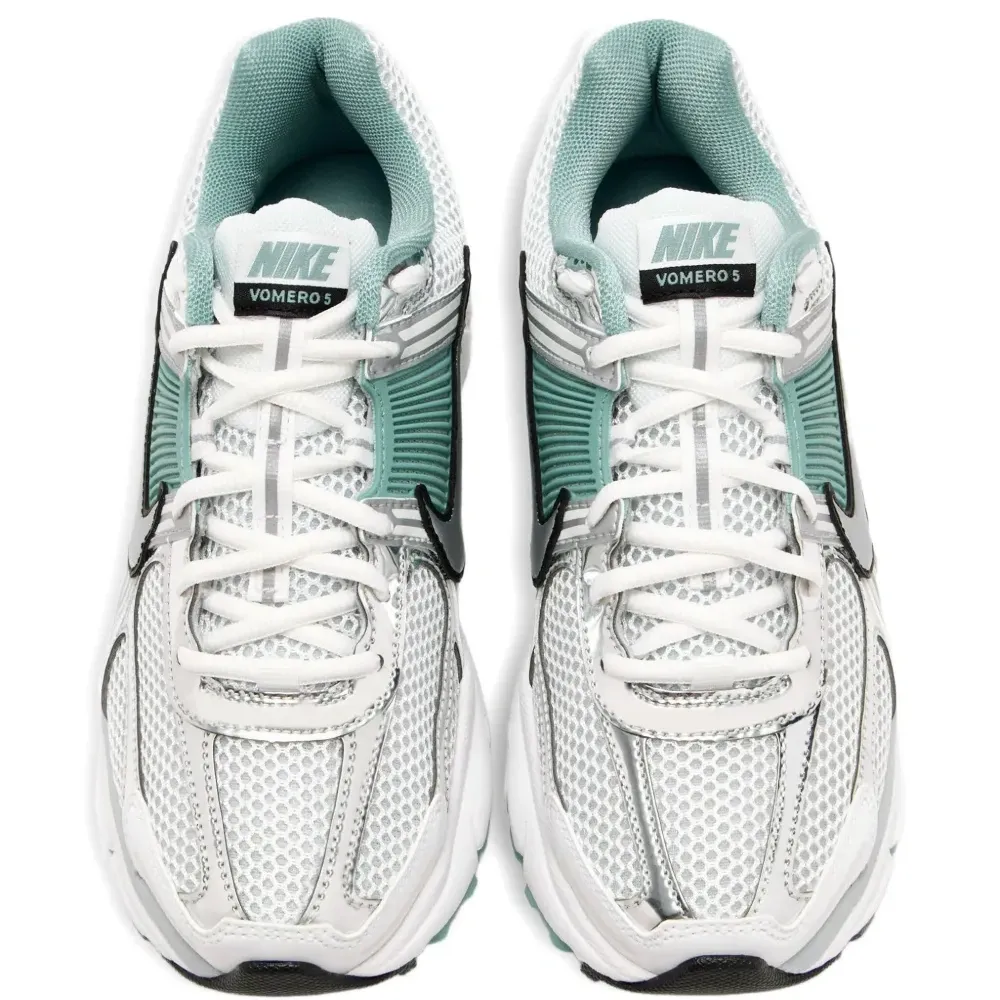 Кроссовки Vomero 5
