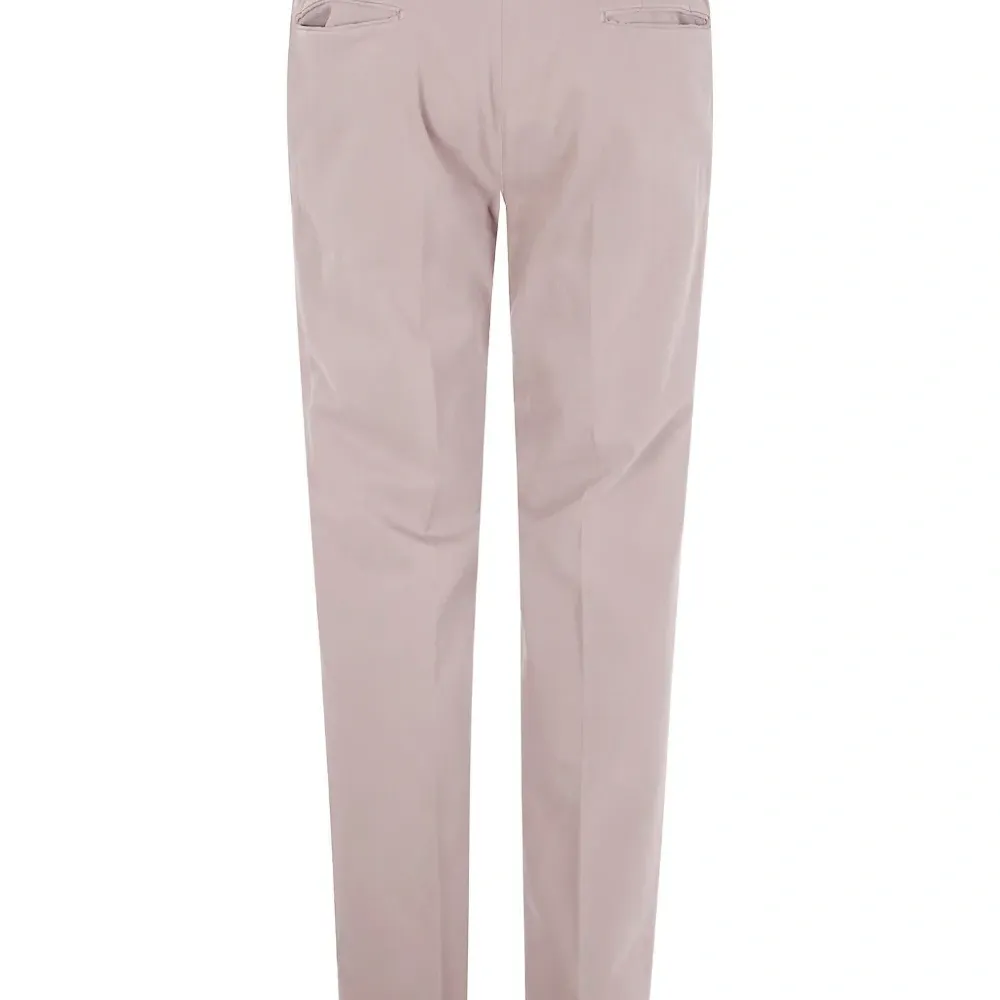 брюки с карманами