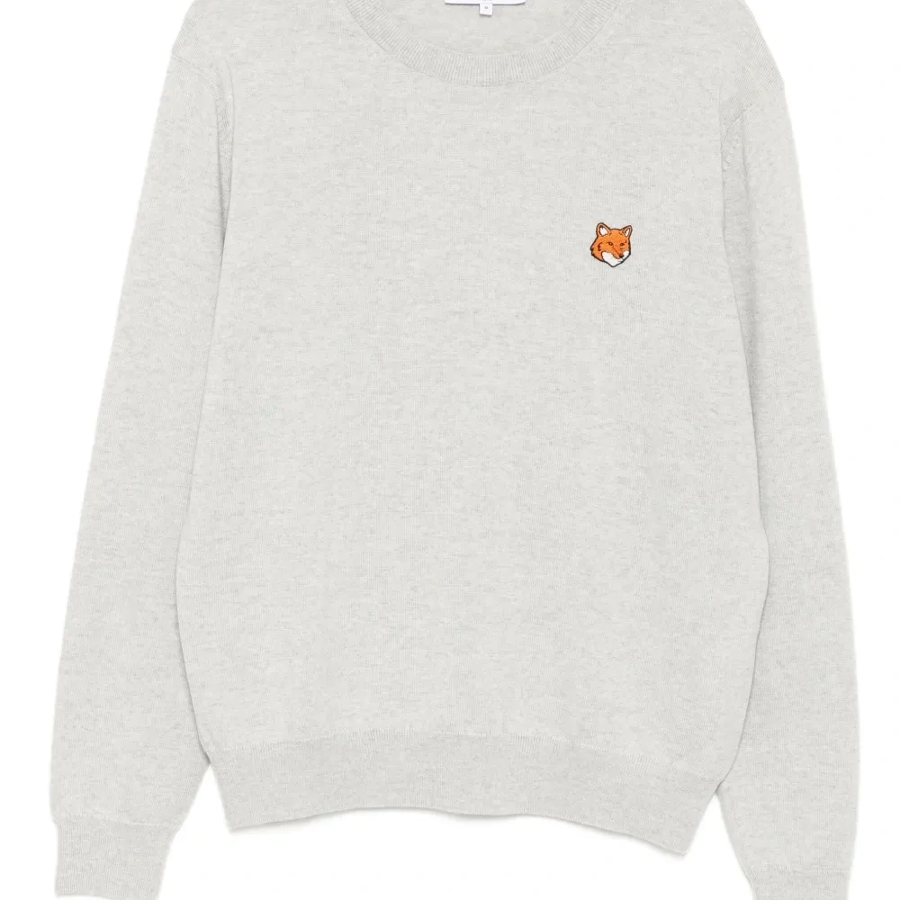 Толстовка с нашивкой