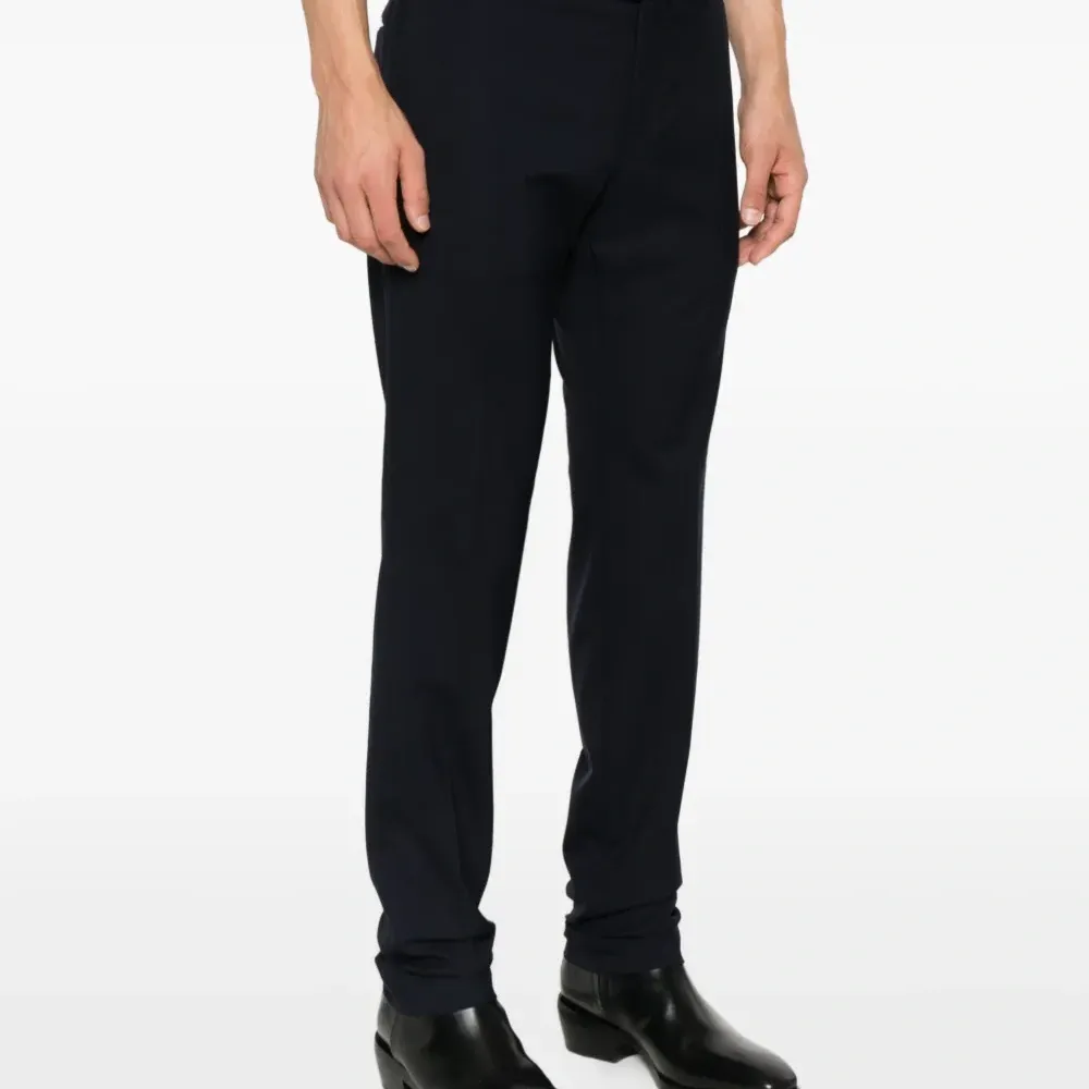 Брюки без защипов