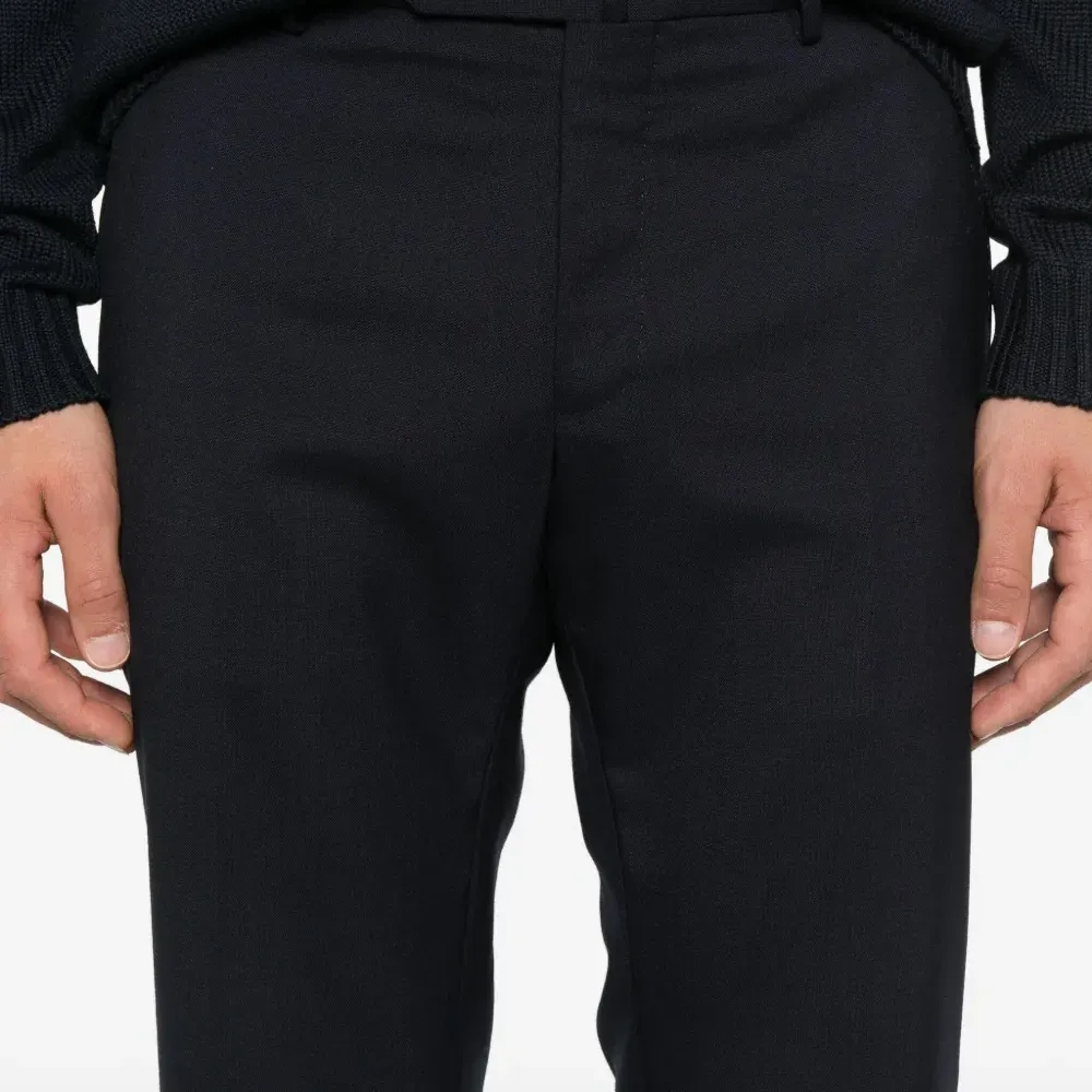 Брюки без защипов