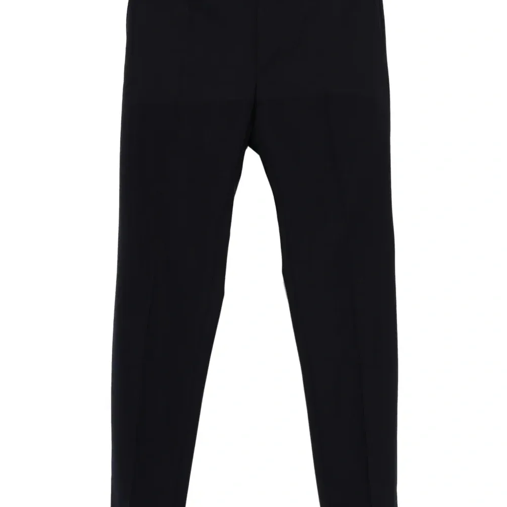 Брюки без защипов