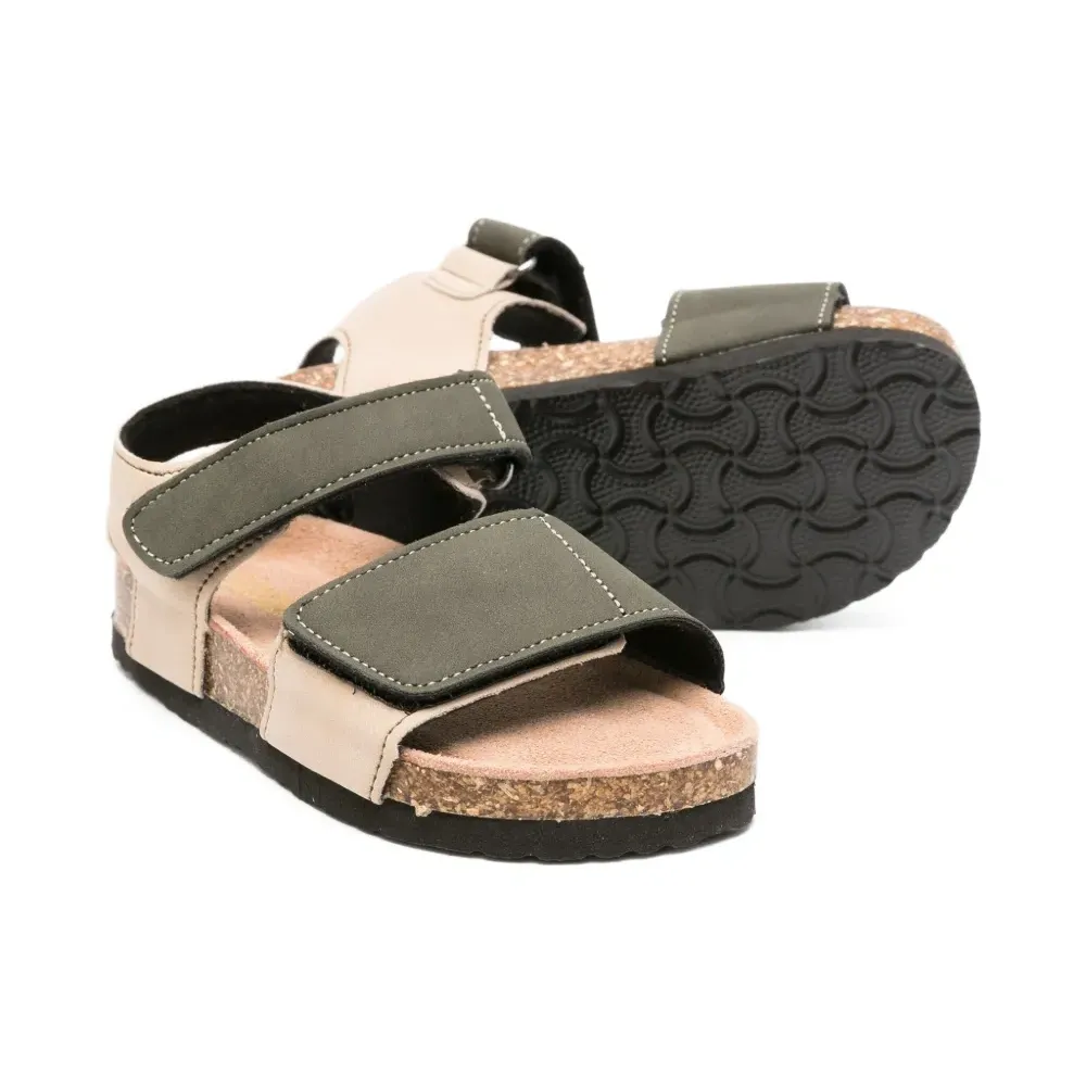 Сандалии с ремешками