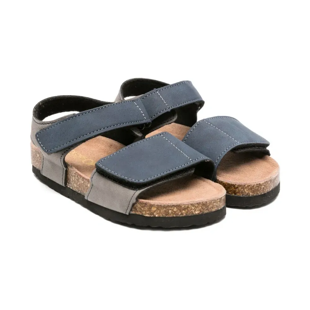 Сандалии с ремешками