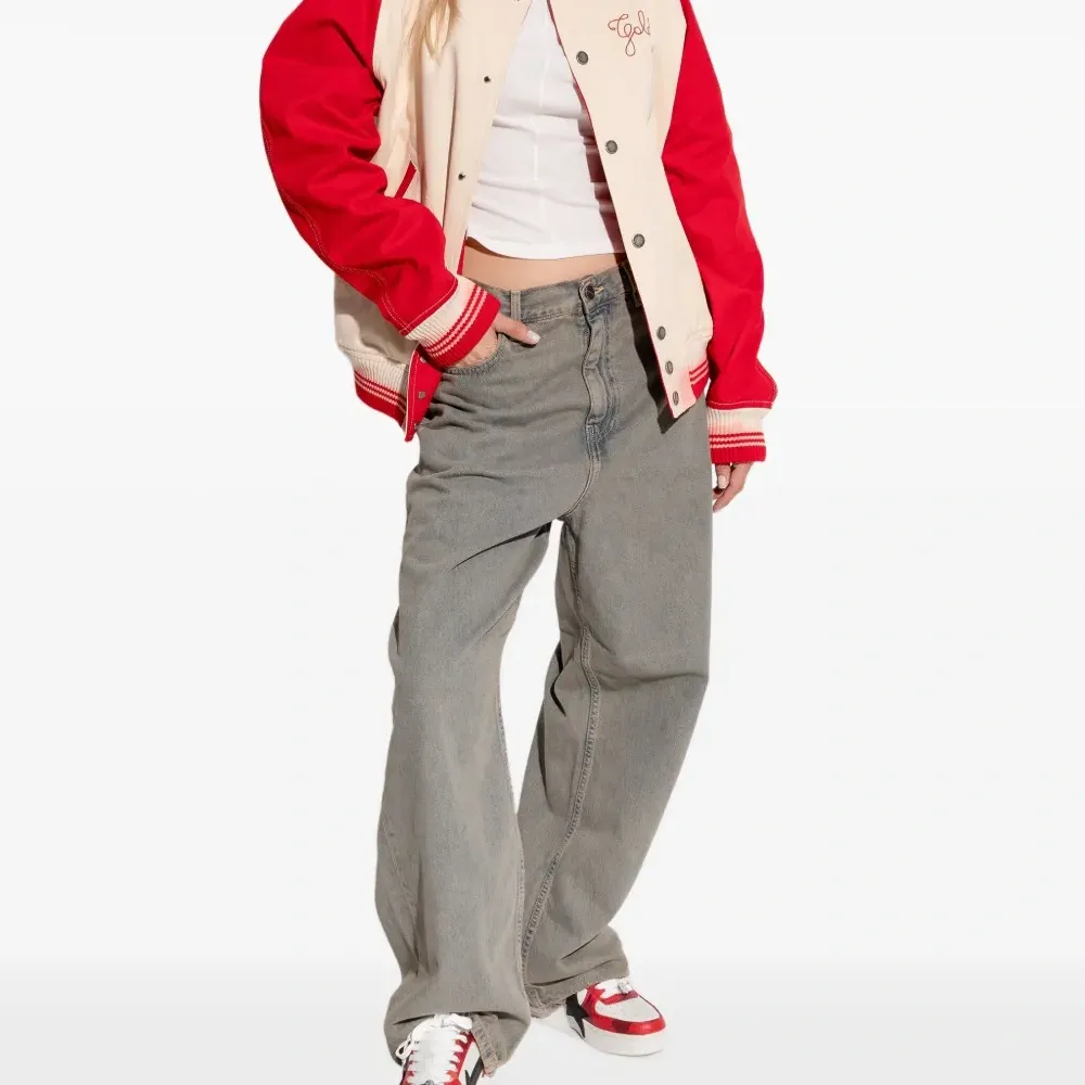 Кеды с нашивкой