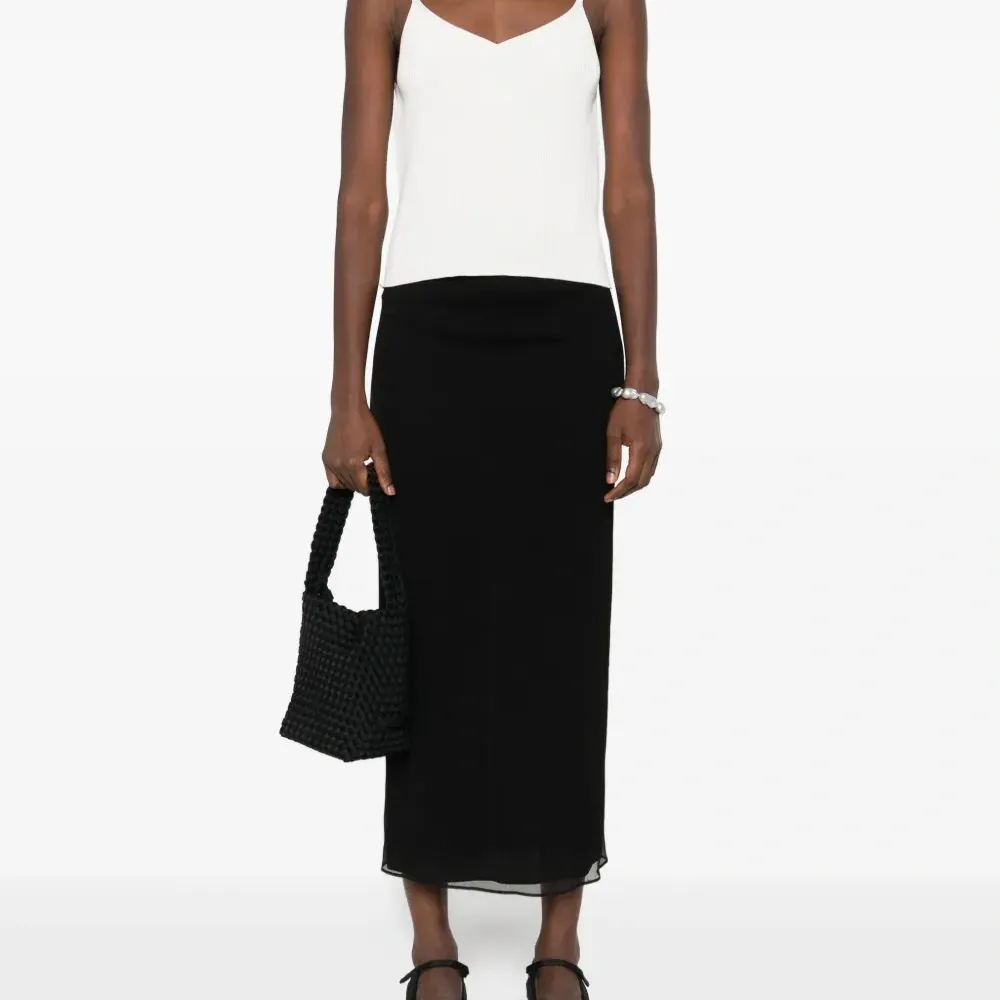 Топ без рукавов