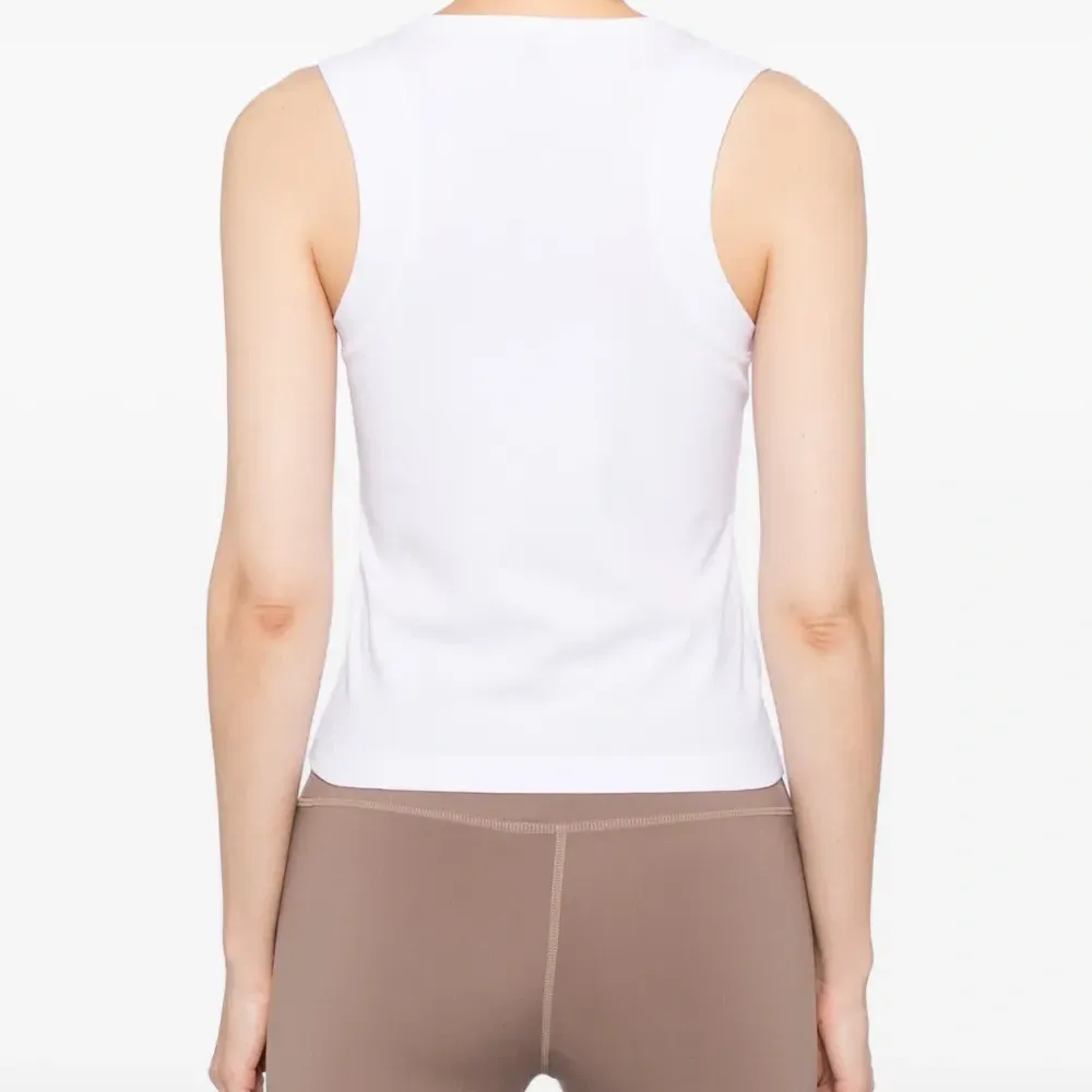 Топ Pose Modern Топ Pose Modern