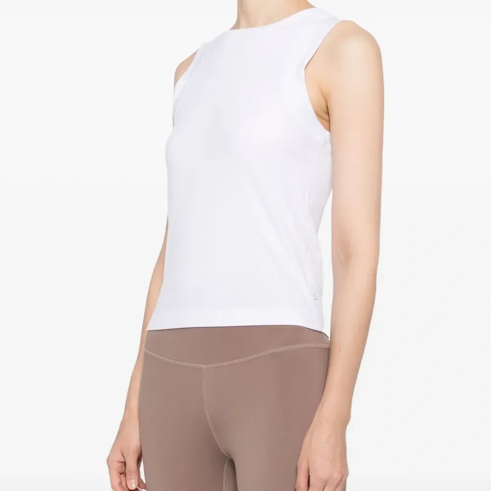 Топ Pose Modern Топ Pose Modern