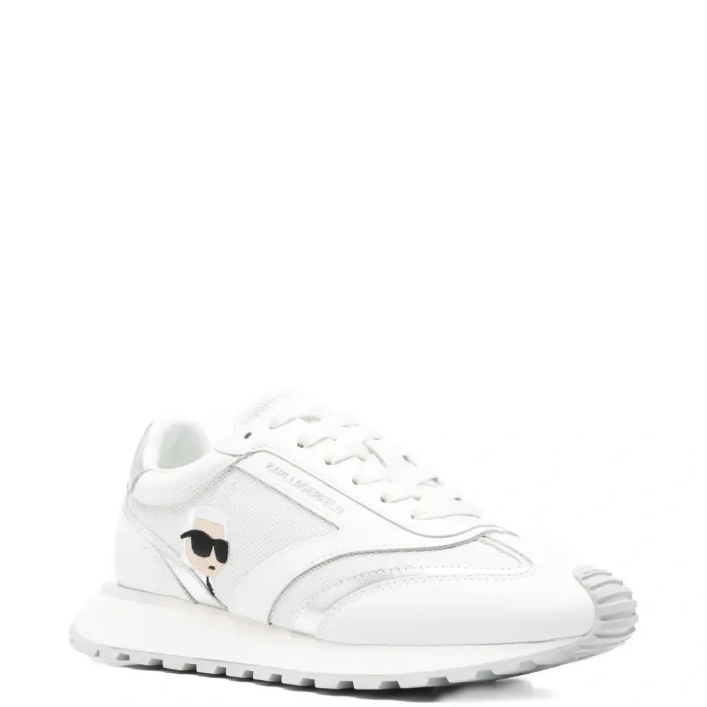 Кожаные кроссовки