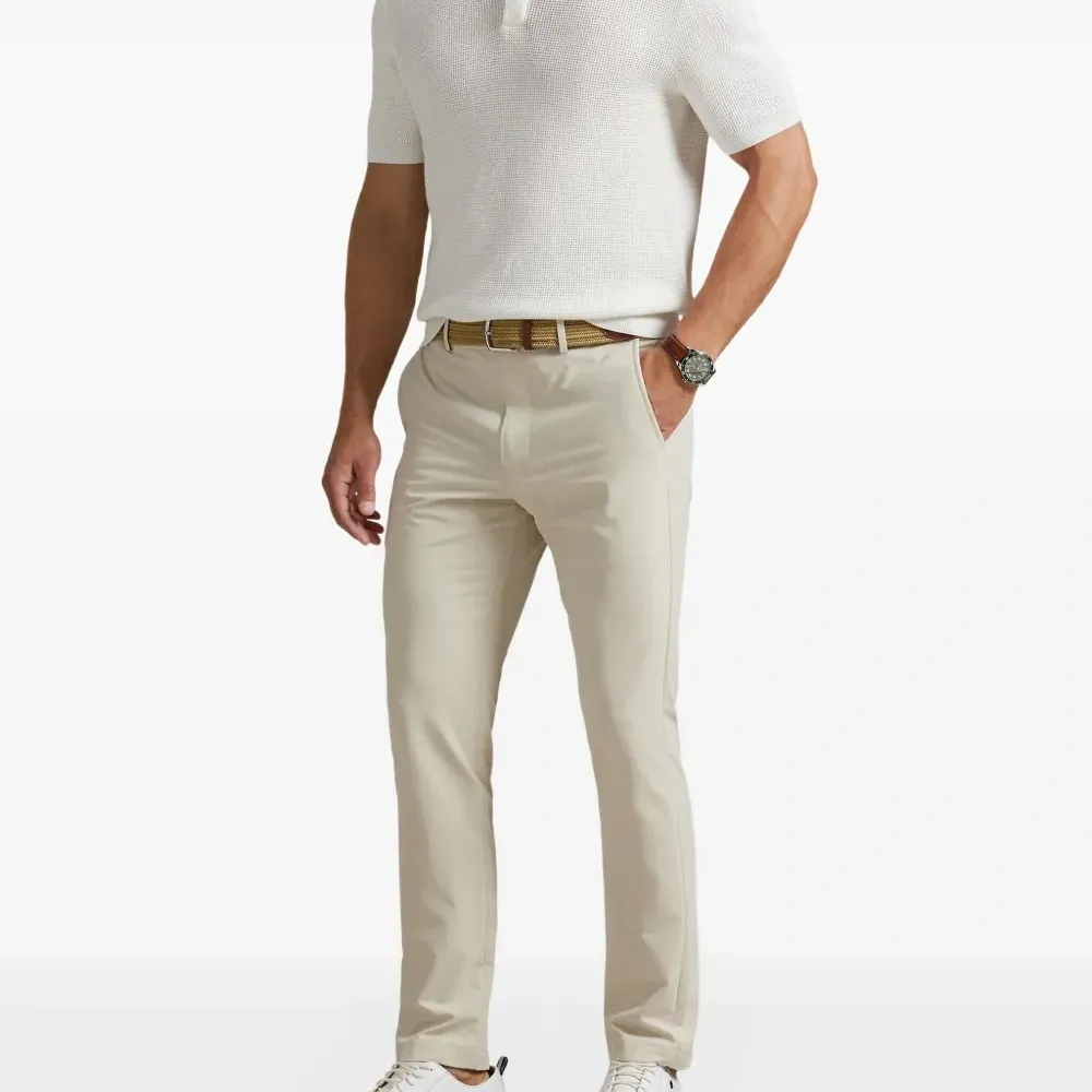 брюки с карманами