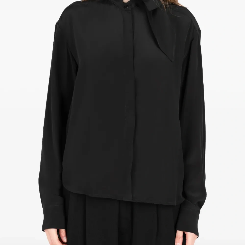 Рубашка с завязками