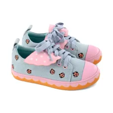 Кроссовки с аппликацией