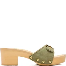 Босоножки с пряжками