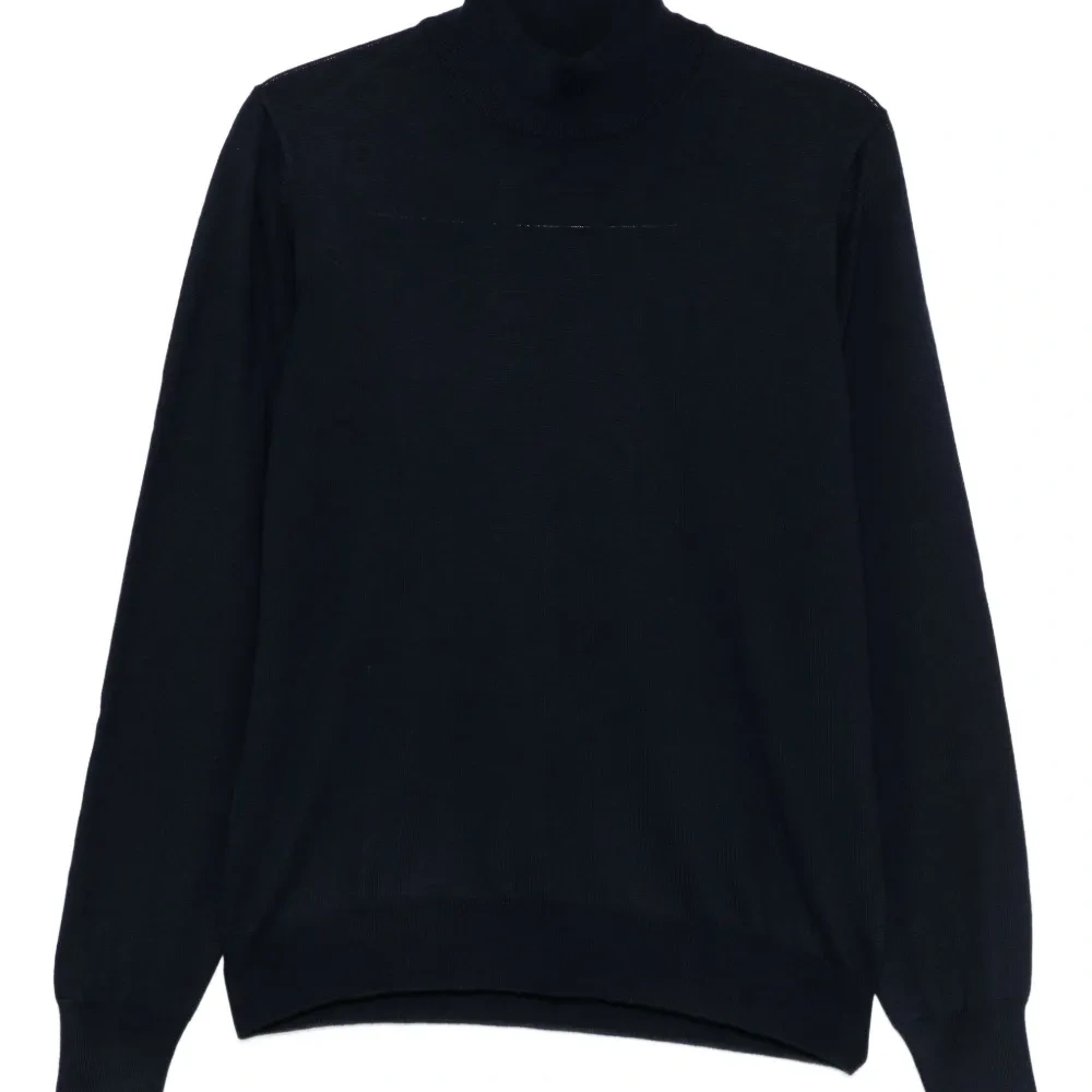 Свитер с длинными рукавами и воротником-стойкой (водолазка)