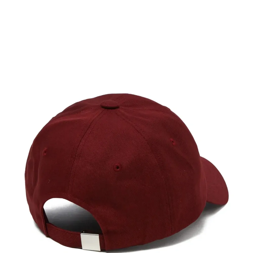 бейсболка с логотипом