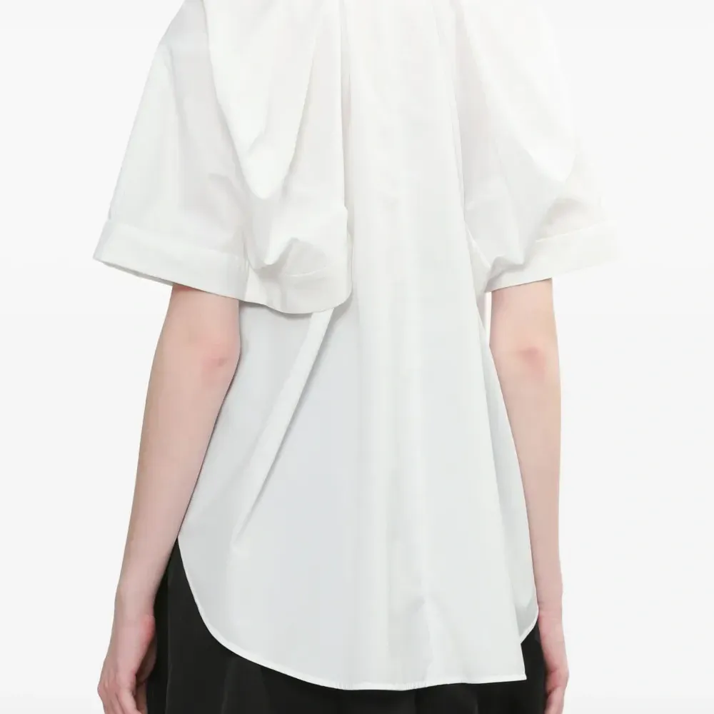 блузка с короткими рукавами