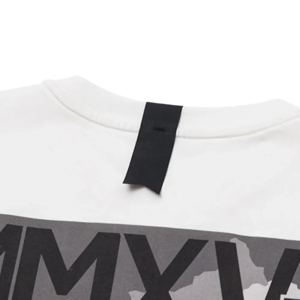 Футболка с графичным принтом Футболка с графичным принтом