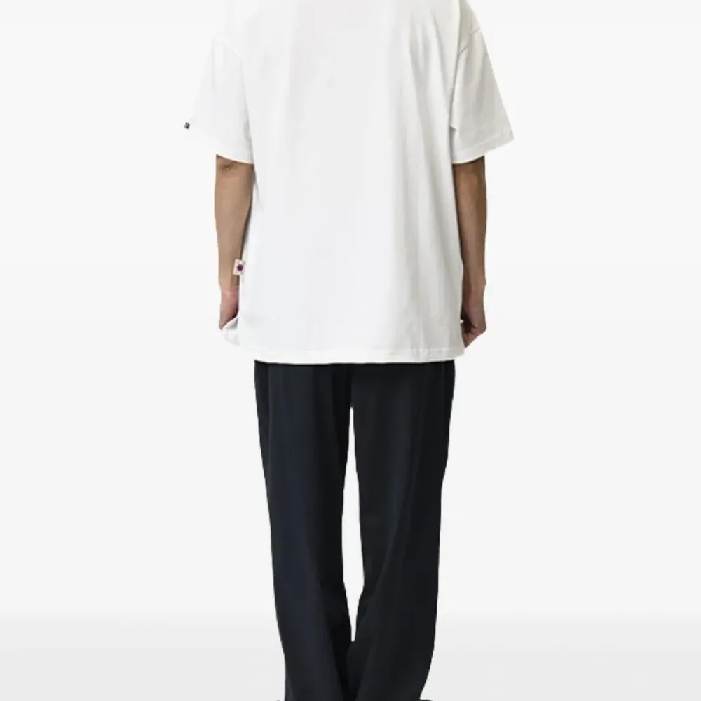 Футболка с графичным принтом