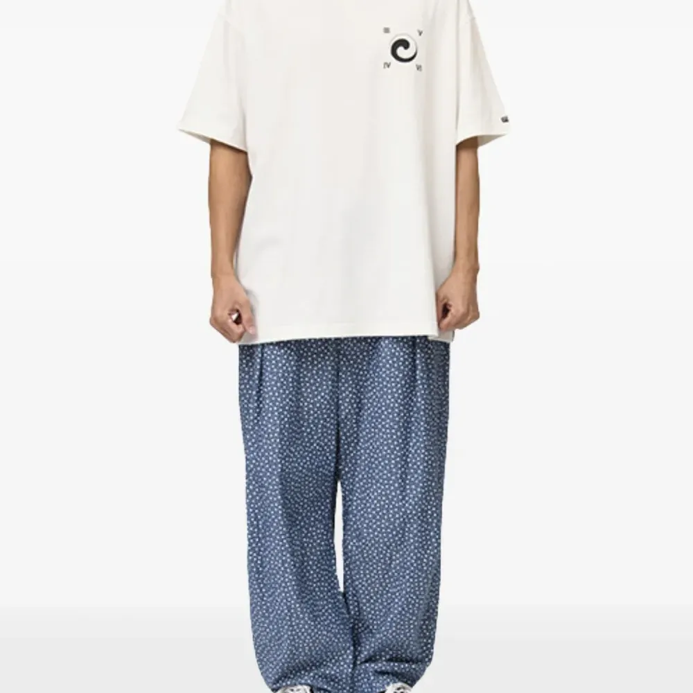 Футболка с графичным принтом