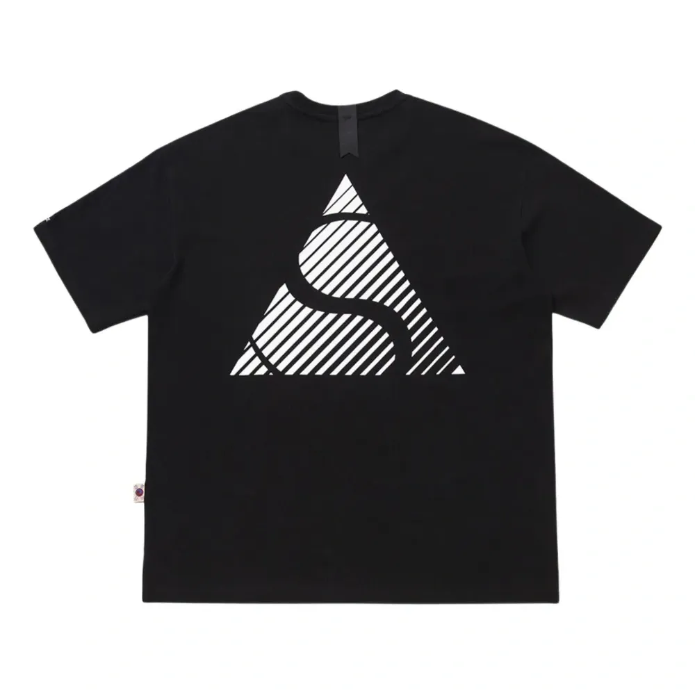 Футболка с графичным принтом