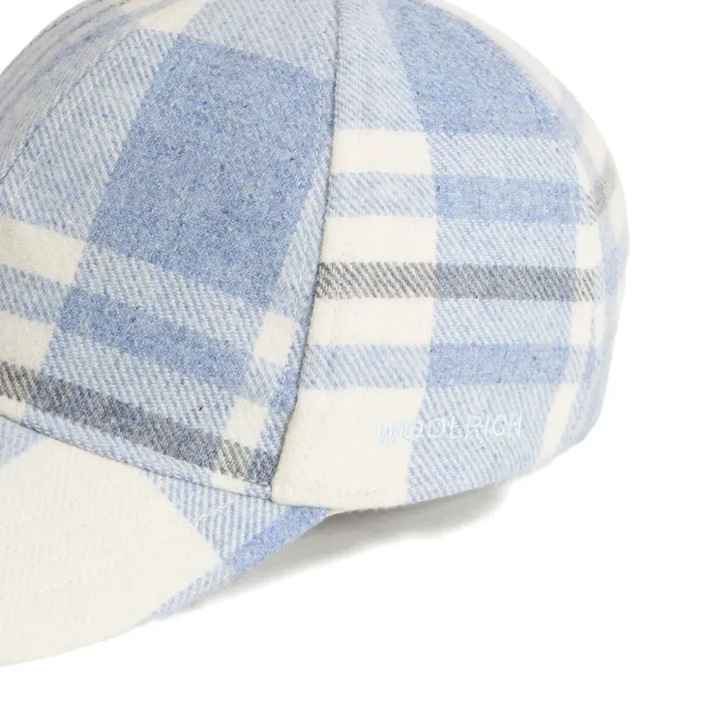 Бейсболка в клетку