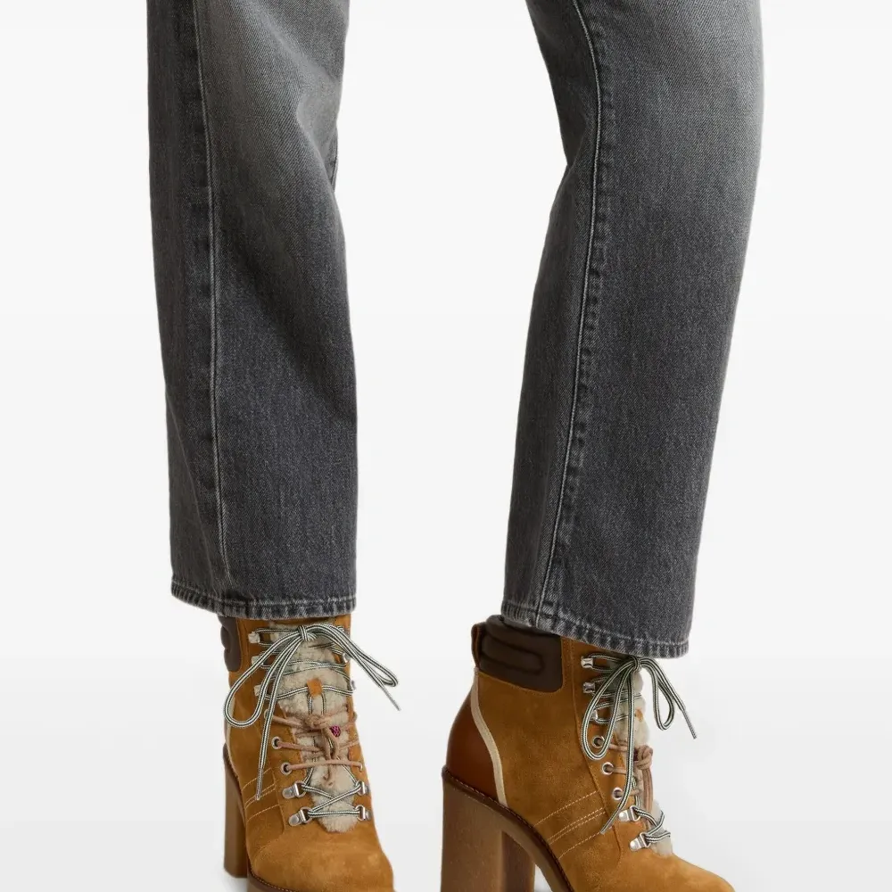 Ботильоны на шнуровке с отделкой из овчины Ботильоны на шнуровке с отделкой из овчины