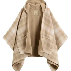 Клетчатый кейп с капюшоном