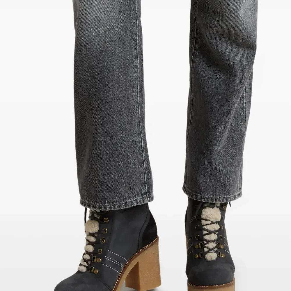 Ботинки из овчины на шнуровке