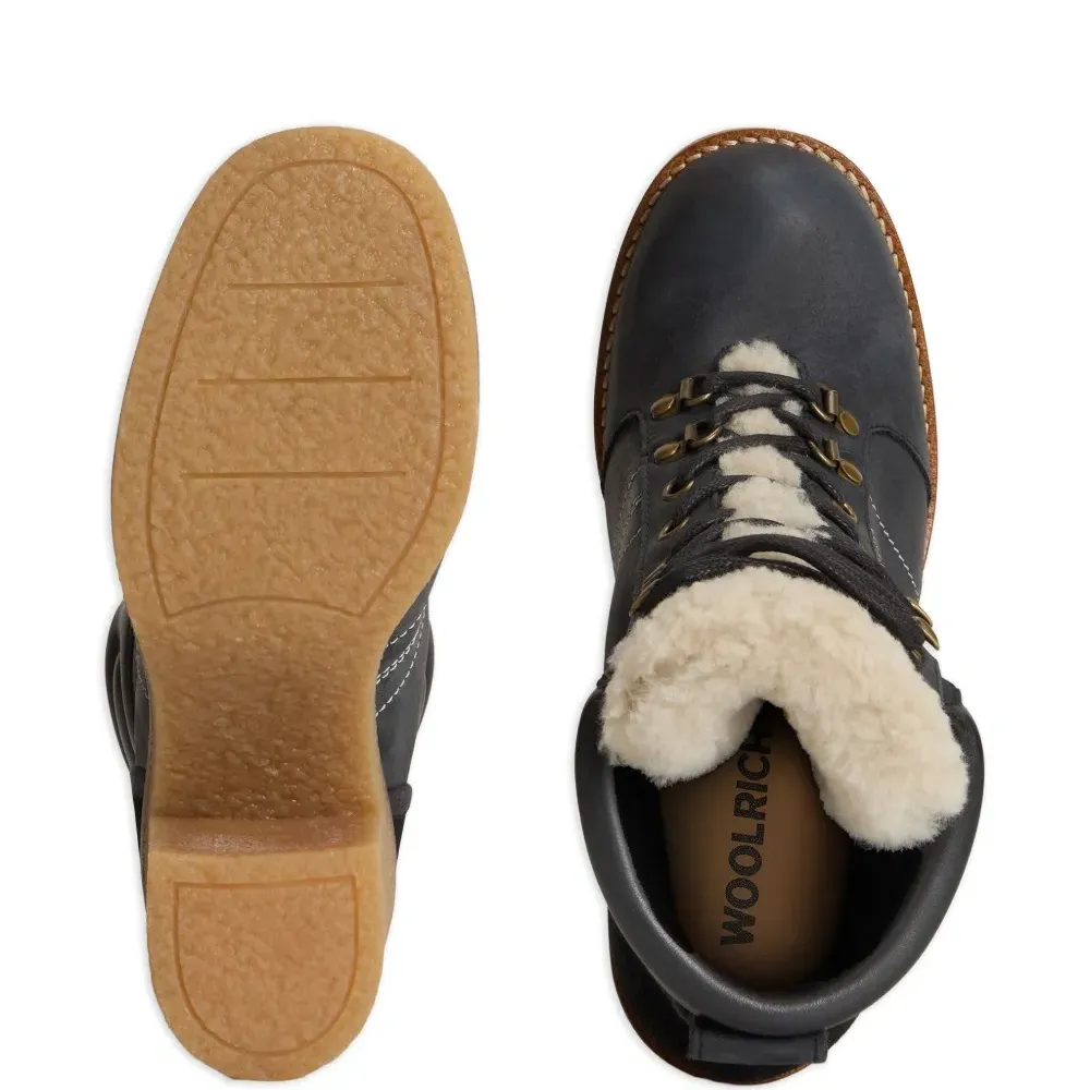 Ботинки из овчины на шнуровке