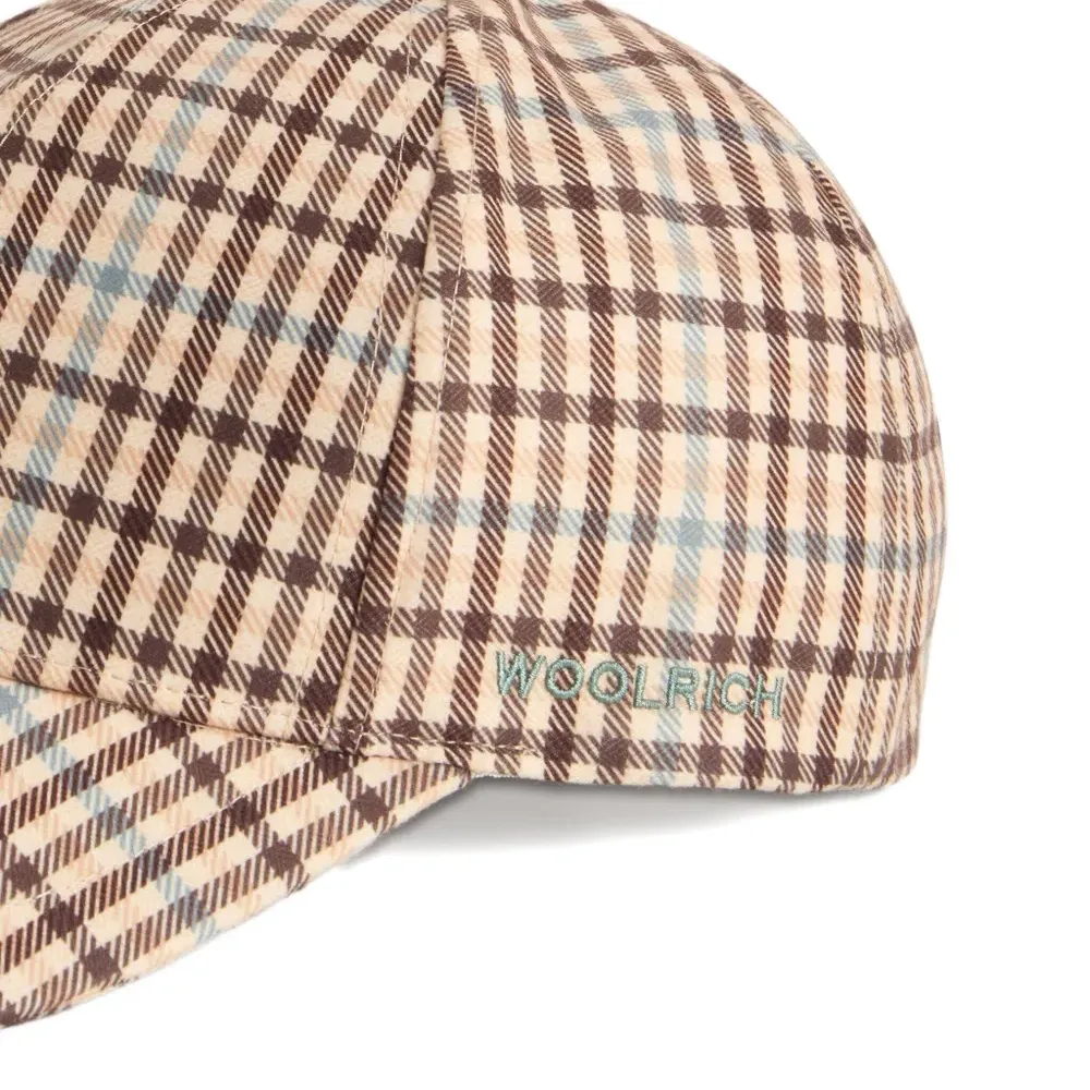 Бейсболка в клетку