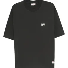 Футболка с вышитым логотипом