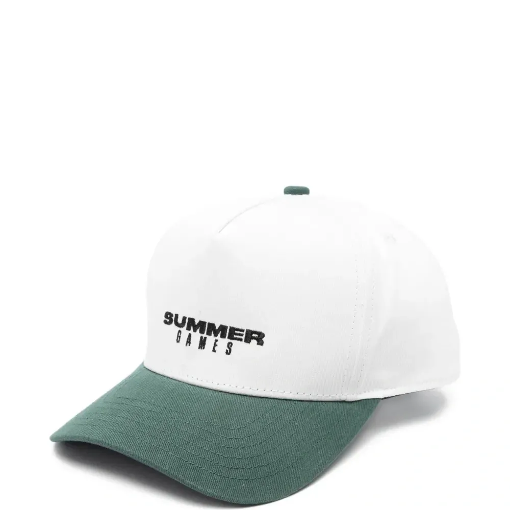 Бейсболка с вышитым логотипом Бейсболка с вышитым логотипом