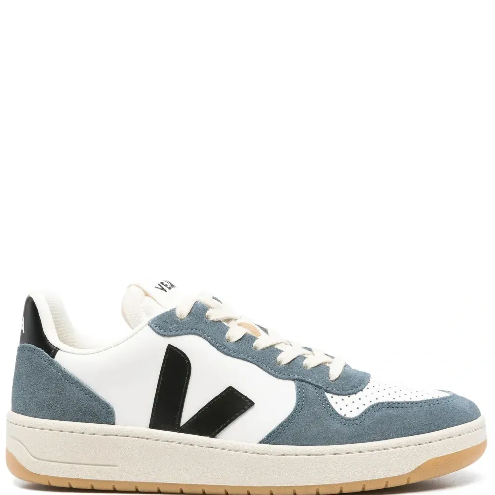 Кеды с нашивкой-логотипом