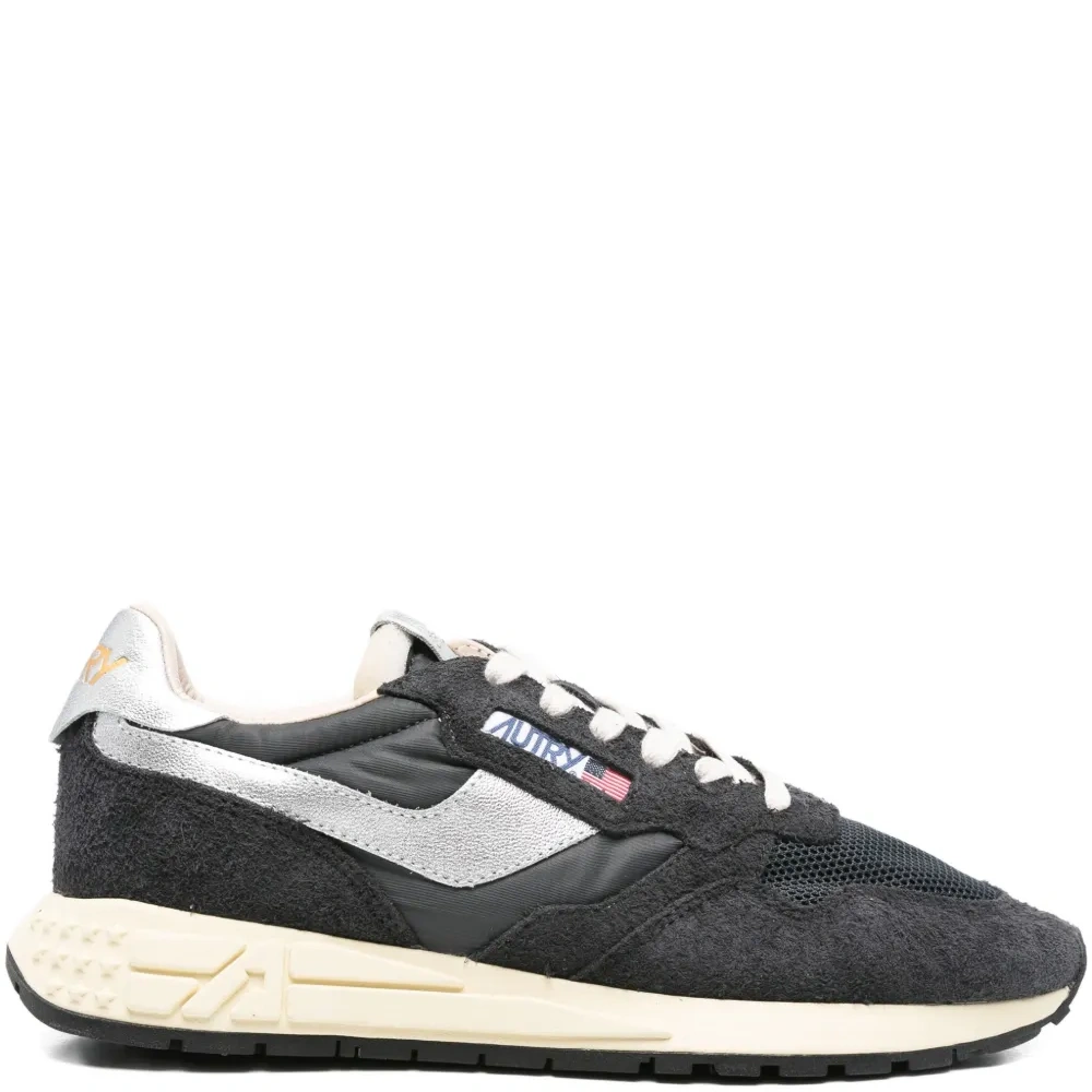 Кроссовки со вставками