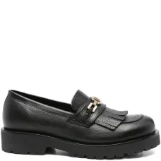 Лоферы с кисточками и логотипом