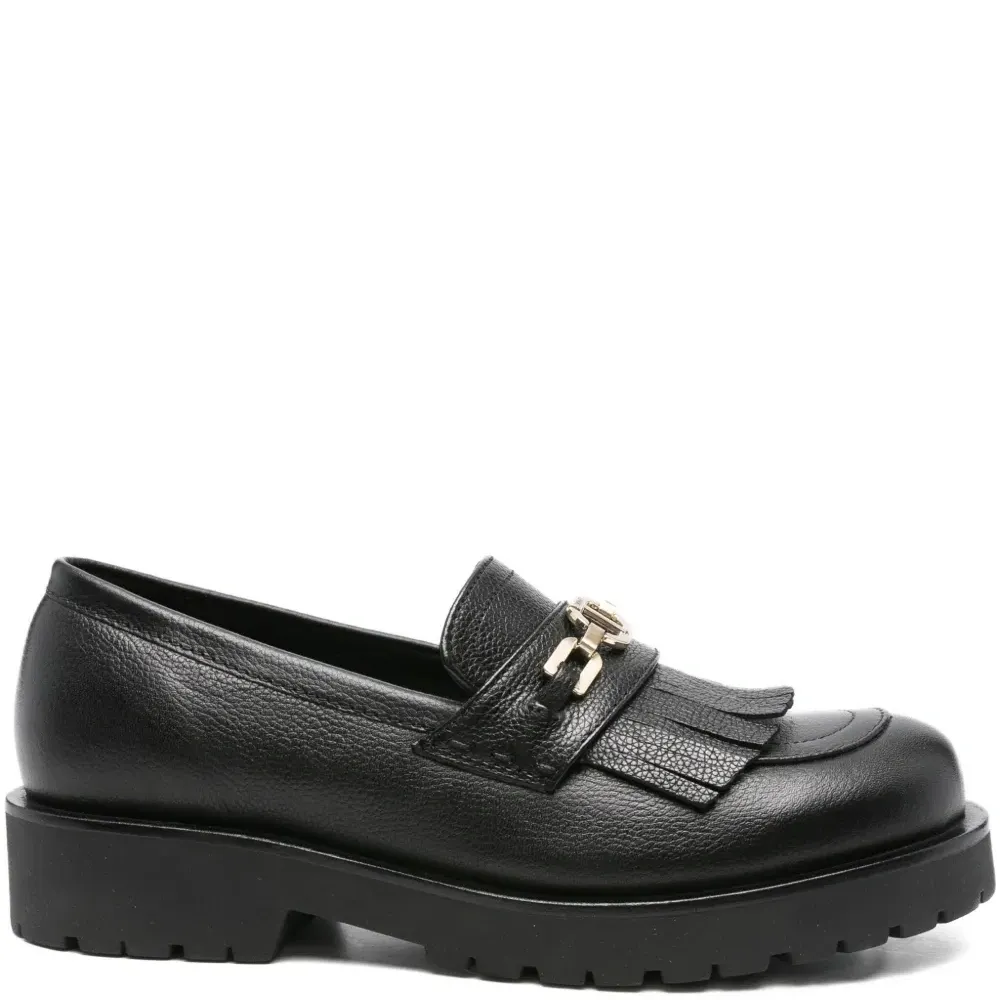 Лоферы с кисточками и логотипом