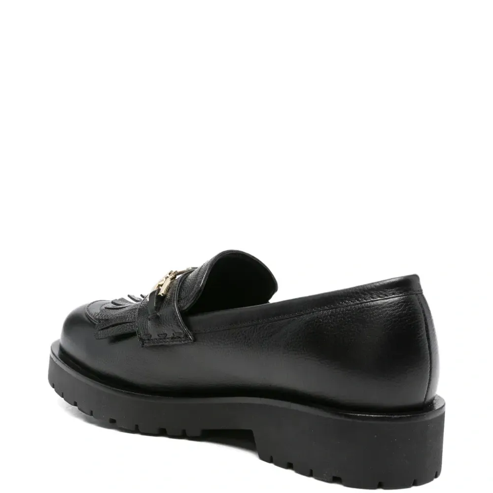 Лоферы с кисточками и логотипом