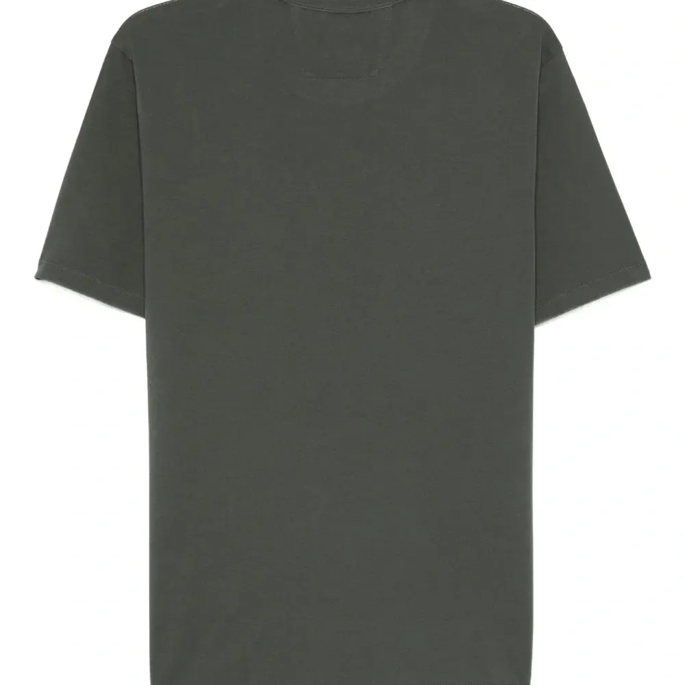 футболка с логотипом