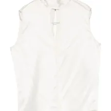 Блузка с вырезом