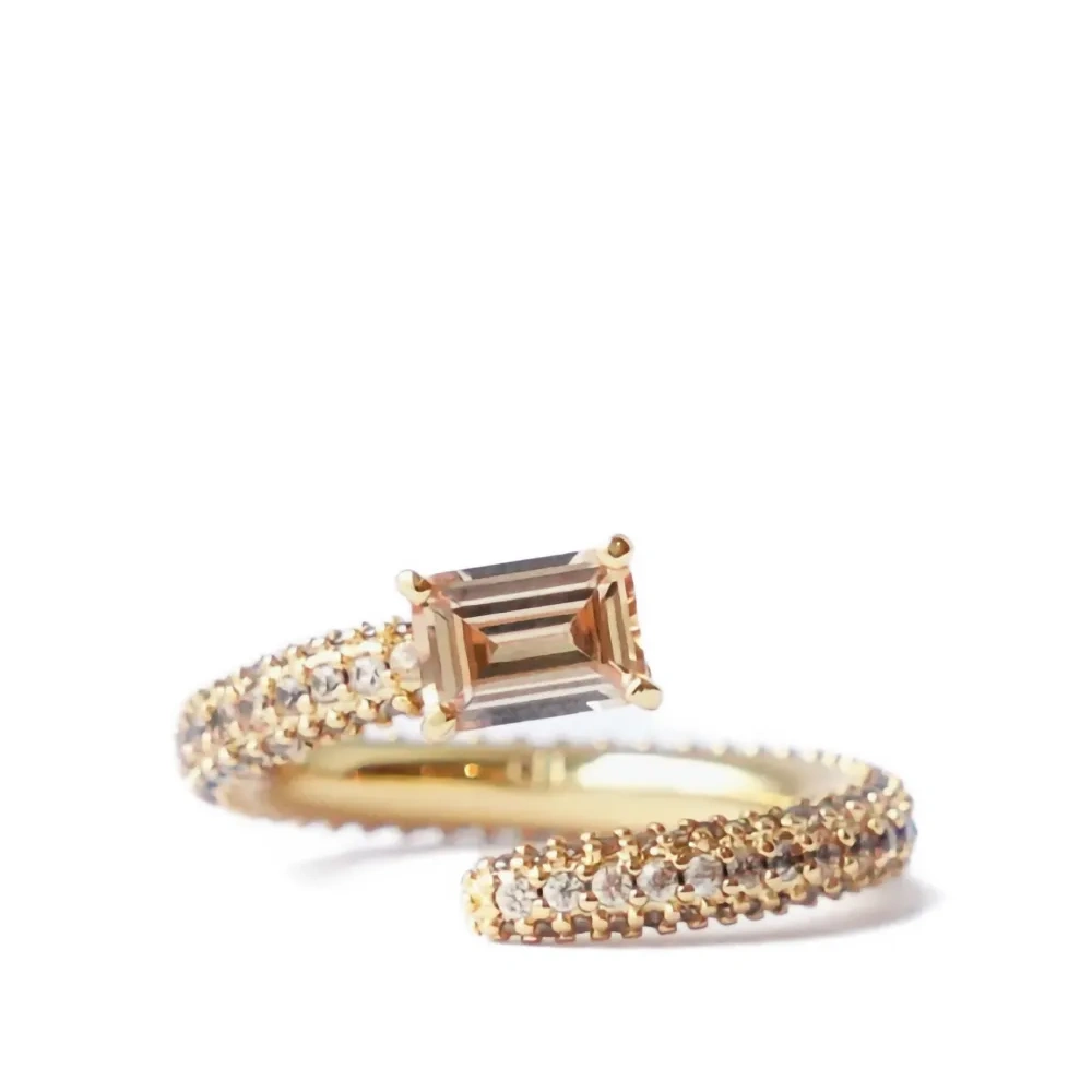 Кольцо Twist с камнем