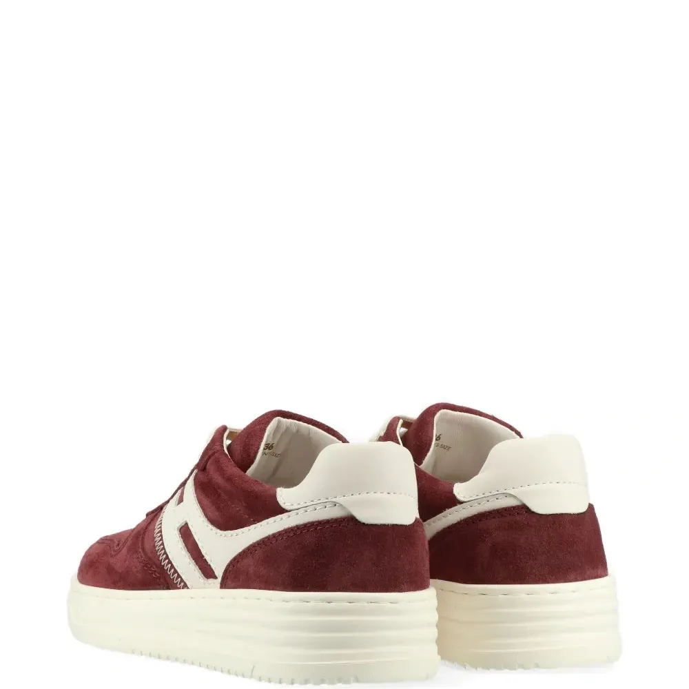 Кроссовки с полосками