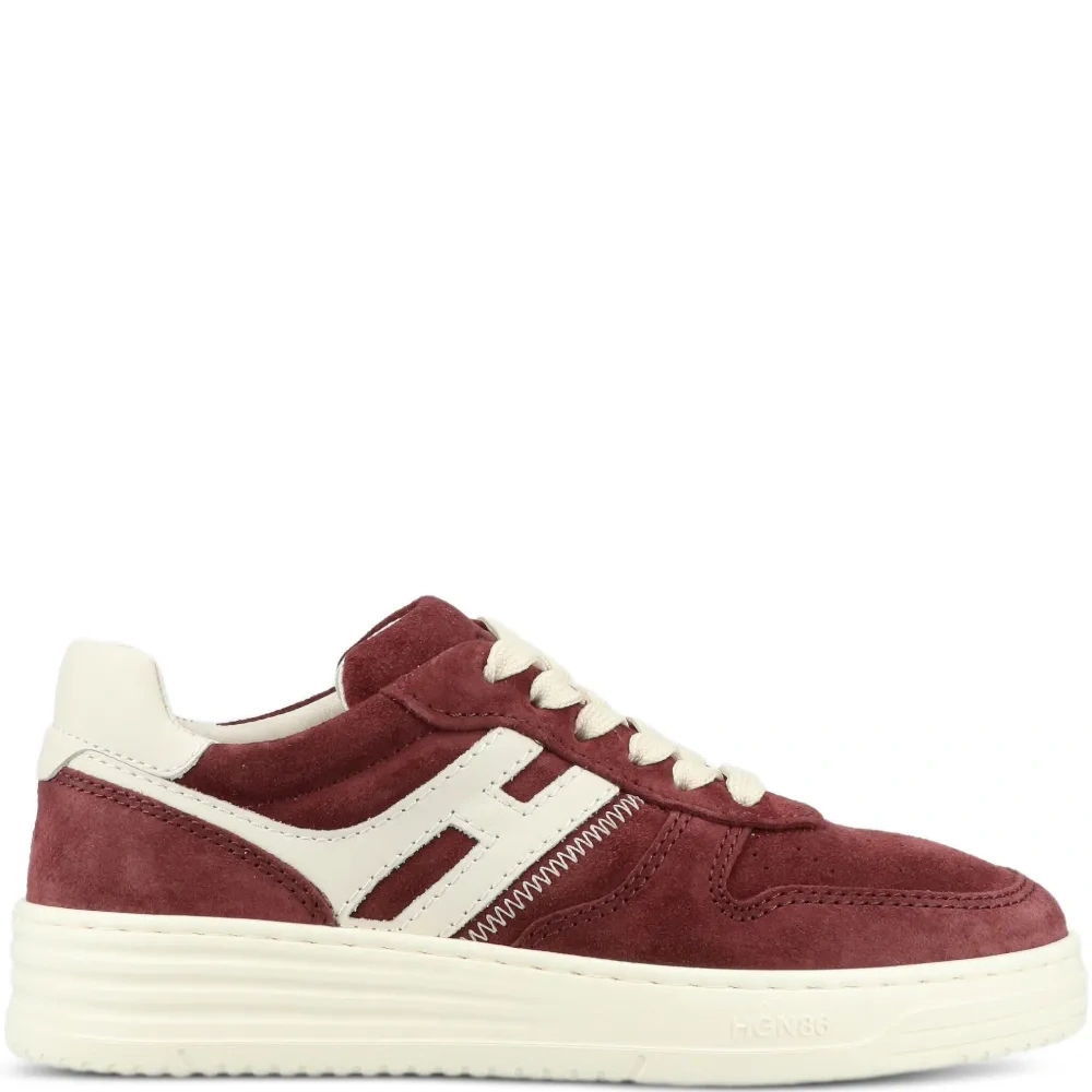 Кроссовки с полосками